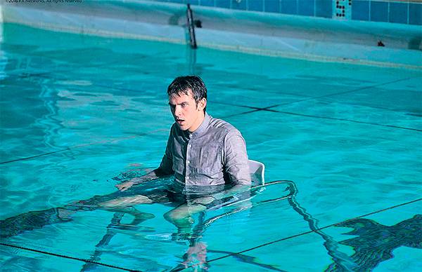 В число исполнительных продюсеров «Легиона» вошли Брайан Сингер, который работал над фильмами о людях Икс, и Джон Кэмерон, продюсировавший «Фарго». 70-04.jpg FOX