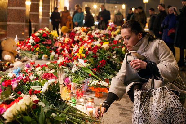 Городу нанесена рана, и люди идут ее залечивать 065.jpg Юлия Лисняк специально для «РР»