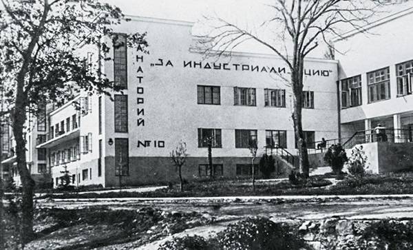 Восстановление кисловодского санатория Восстановление кисловодского санатория «Академический» станет одним из трёх заявленных «Академический» станет одним из трёх заявленных Азербайджаном инвестпроектов в СКФО 004_expertjug03-2.jpg ETORETRO.RU