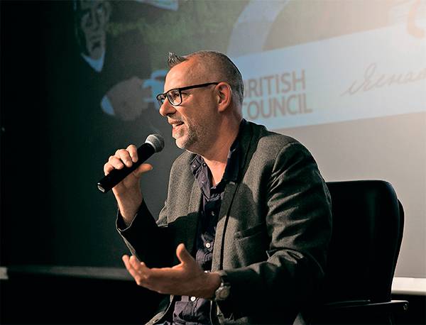 Грэм Макри Барнет — обладатель премии Scottish Book Trust, автор романов Disappearance of Adе8le Bedeau («Исчезновение Адель Бёдо») и His Bloody Project («Его кровавый проект», финал премии «Букер» 2016 года) 54-04.jpg