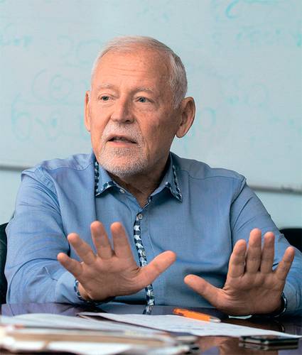 44-04.jpg Олег Сердечников