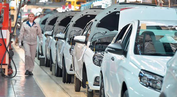 Продажи Lada Vesta SW и Lada Vesta SW Cross начнутся осенью 2017 года 004_expert_ural_38-1.jpg