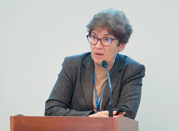 Наталья Зубаревич, профессор географического факультета МГУ, директор региональной программы Независимого института социальной политики: «Роль региональной политики стремится к нулю за исключением больших проектов типа Саммит во Владивостоке, Олимпиада, Крымский мост. Но эти проекты имеют чудовищно низкую отдачу. Они не про развитие, они — про геополитические приоритеты» 010_expert_ural_50-1.jpg