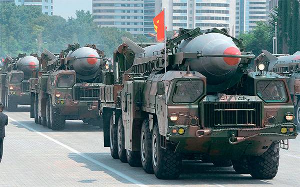 Северокорейские ракеты средней дальности типа Hwasong-12, BM-25 Musudan и NoDong A/B держат под прицелом все сколько-нибудь важные объекты США в Японии и на островах Тихого океана. Это лишний раз доказывает, что американцы не могут эффективно защитить своих союзников 69-12.jpg 