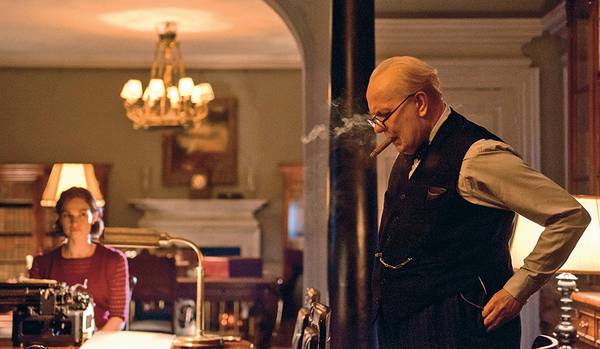 Гэри Олдмен в роли Уинстона Черчилля в фильме «Темные времена». Первый «Оскар» легенды 030_rusrep_05-1.jpg UPI
