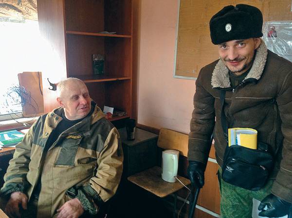 Борис почти два года безуспешно пытался получить паспорт ДНР. Только сегодня он смог получить адресную справку, которая практически гарантирует получение паспорта через месяц 036_rusrep_05-1.jpg Марина Ахмедова