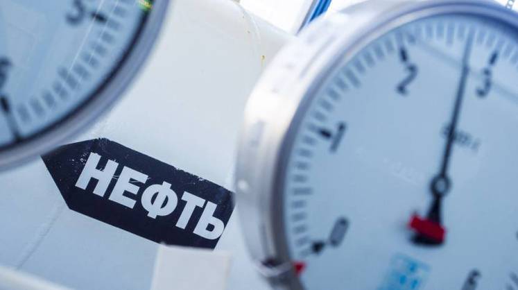 Нефть спасает российские активы