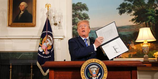 Вашингтон, округ Колумбия, 8 мая 2018 года. Президент США Дональд Трамп объявляет о выходе страны из ядерной сделки с Ираном tass_26669578.jpg Zuma/TASS Автор: Martin H. Simon