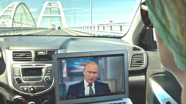 Автомобильный поток в Крым перенаправят с моста через новые территории