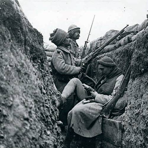 В 1914 году обстоятельства и условности рушатся. Высвобождается громадная эмоциональная энергия, накопленная к тому времени беспрецедентным расширением образо- ванных слоев untitled-6.jpg
