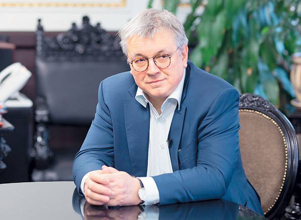 Ректор НИУ ВШЭ Ярослав Кузьминов знает, как ускорить экономический рост, укрепить стабильность общества и не допустить технологического отставания, что образование может для этого сделать, почему оно делает мало и как увеличить его вклад 058_expert_ural_27-2.jpg