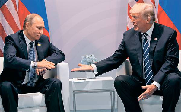 Встреча Владимира Путина и Дональда Трампа 11 ноября 2017 года на саммите АТЭС в Дананге (Вьетнам) 13-02 ТАСС