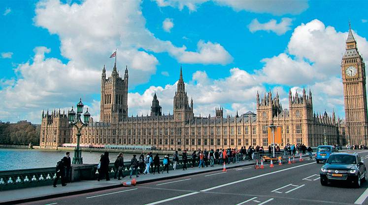 Штурм парламента