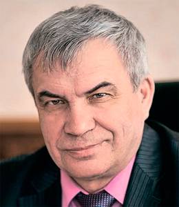Михаил Федорук, ректор Новосибирского государственного университета, член-корреспондент РАН: «Без постройки новых общежитий как минимум на три тысячи студентов о восполнении кадрового потенциала можно забыть. Если мы изначально не создадим здесь культурных, материальных и социальных условий для центра мирового уровня, он здесь не появится» 13-06.jpg 