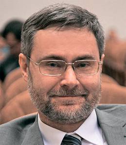 Алексей Кочетов, директор Института цитологии и генетики, член-корреспондент РАН: «Мы хотим создать универсальную площадку. Где и что искать — будут определять пользователи. “Генетические технологии” — это интеграционный и инфраструктурный проект для проведения фундаментальных и прикладных исследований в интересах сельского хозяйства, медицины и биотехнологической промышленности. Основа — инфраструктурная площадка открытого доступа для институтов, университетов и представителей промышленности» 13-07.jpg 
