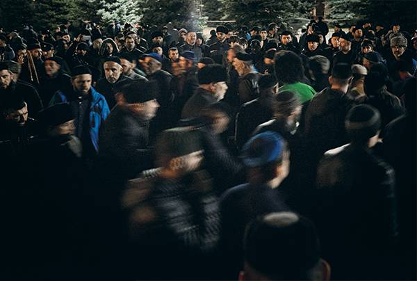 Каждый вечер на митинге делали зикр. Обычно его делают на похоронах 018_rusrep_21-1.jpg Оксана Юшко