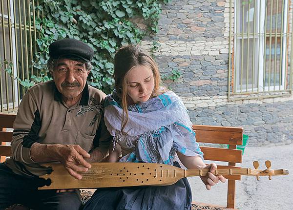 Дагестанский пандур не ушел в прошлое — берем урок игры в придорожном кафе 054_rusrep_21-1.jpg Мария Фигура