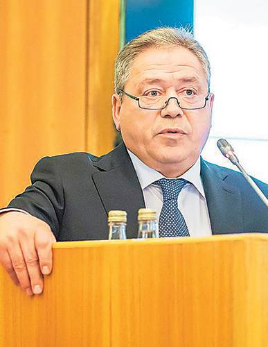 59-летний Ульфат Мустафин имеет диплом Уфимского авиационного института 004_expert_ural_45-1.jpg
