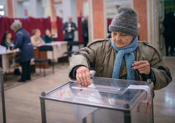 Явка избирателей на внеочередных выборах главы Республики ДНР была высокой, но люди пришли на участки не вдохновленные верой в кандидата, а из понимания, что украинская альтернатива не имеет будущего 1 037_rusrep_23-2.jpg Димтрий Беляков