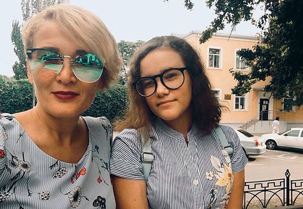 Влада Шевченко вместе со своей мамой Анастасией 030_rusrep_02-1.jpg из личного архива Влады Шевченко