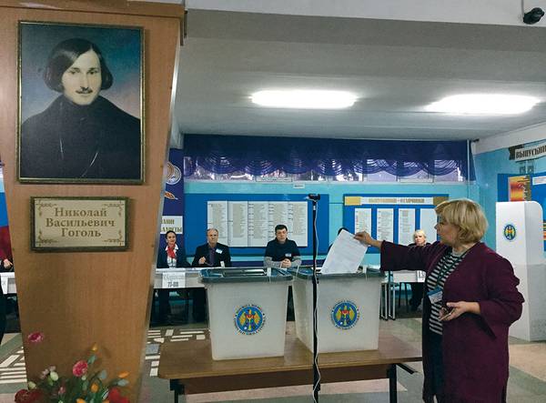 Николай Васильевич Гоголь контролирует результаты выборов 022_rusrep_04-1.jpg