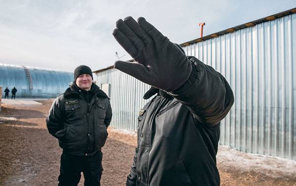 Сотрудники ЧОП «Гарант безопасности» комментарии давать отказались 025_rusrep_07-2.jpg Юлия Невская