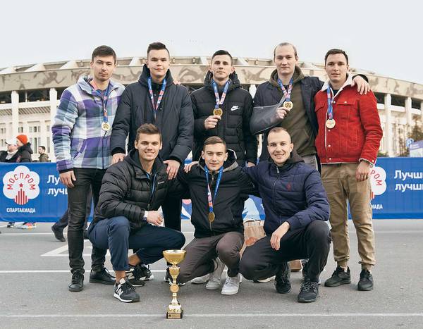 Команда по футболу РХТУ им. Д. И. Менделеева 036_rusrep_19-1.jpg Юля Гуськова