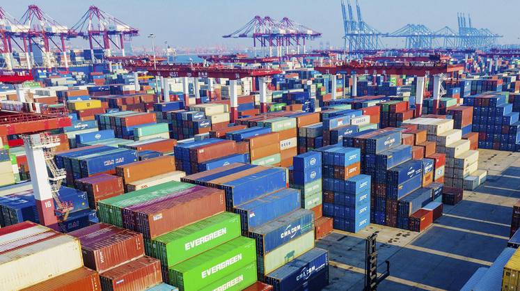 Китаю прогнозируют замедление роста ВВП до 4%