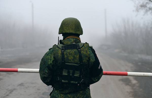 Путиловка кажется безлюдной по сравнению с центром Донецка. Но вечером во многих окнах загорается свет 032_rusrep_01-1.jpg Валерий Мельников/ РИА Новости