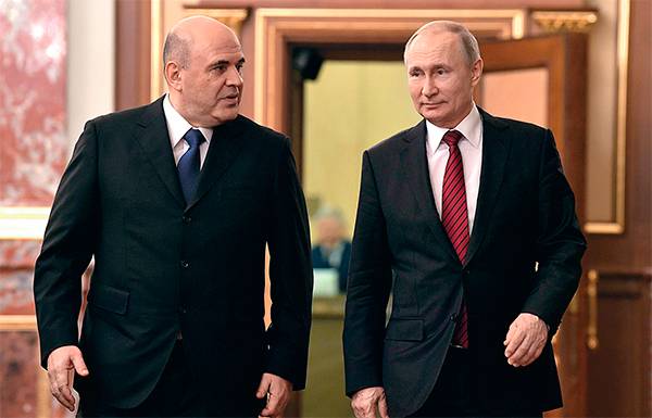 Владимир Путин представляет нового премьера. Думаю, что понимание серьезности сложившейся ситуации подвигло президента Путина предпринять конкретные шаги в направлении реформы властной системы, инициируя поправки к Конституции 56-03.jpg АЛЕКСЕЙ НИКОЛЬСКИЙ /ПРЕСС-СЛУЖБА ПРЕЗИДЕНТА РФ/ТАСС