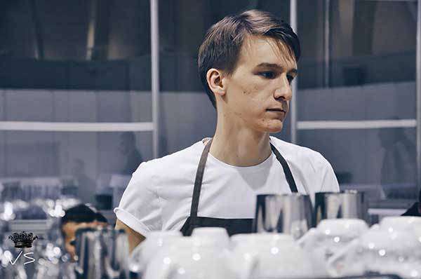 Станислав Смирнов 29 лет Кофейни Setter`s Ростов-на-Дону сеть кафе «новой волны» 36-molodyie_smirnov.jpg