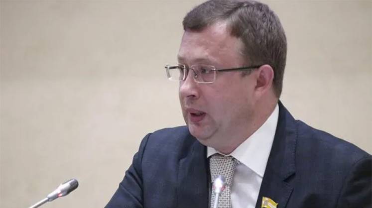 Кадры: бывший министр на курорте