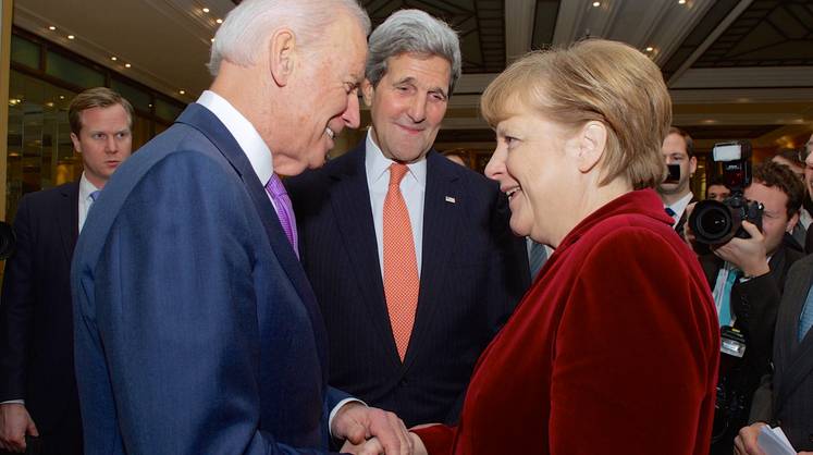 Spiegel: Германия ведет с США переговоры о снятии санкций с «Северного потока – 2»