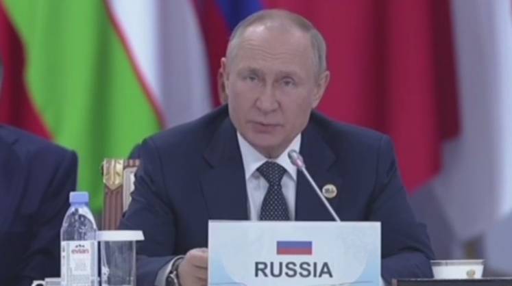 Путин заявил, что Россия выступает за пересмотр принципов глобальной финансовой системы