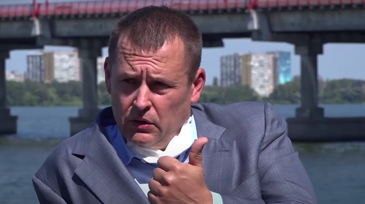 Мэр украинского города разрешил вакцинированным бесплатно ездить на городском транспорте и ходить в кино