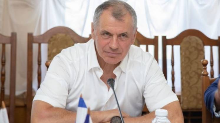 В Крыму предложили создать список покинувших Родину «бегунов на особо длинные дистанции»
