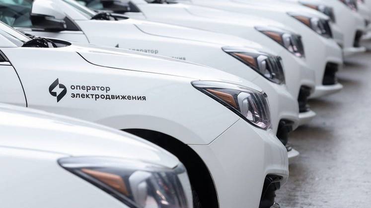 В Нижнем Новгороде вышли на улицы первые электротакси