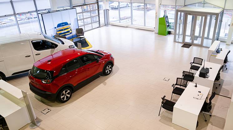 В Волгограде открылись дилерские центры Jeep, Opel, Peugeot Professional