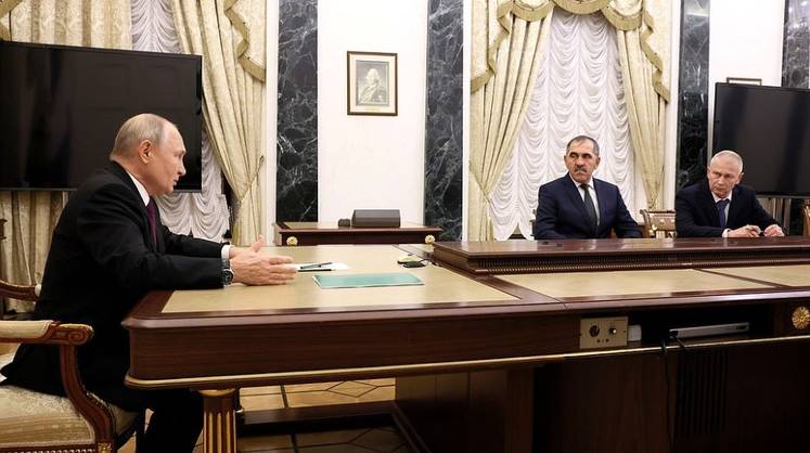 Путин обсудил формирование добровольческих подразделений для СВО