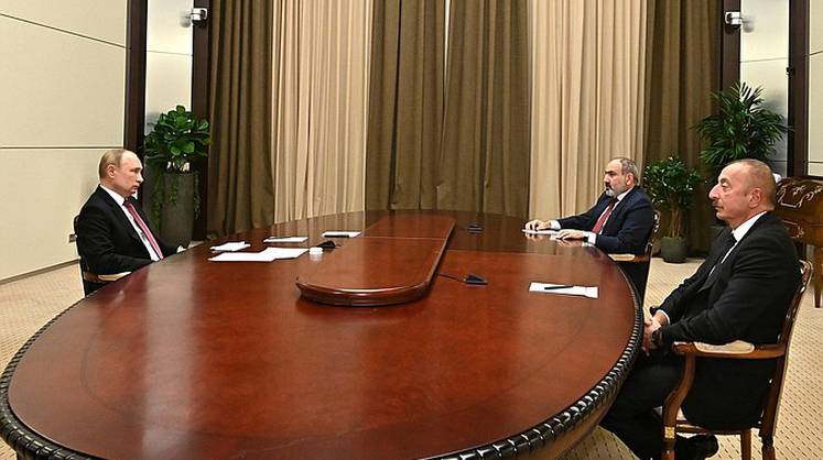 В Сочи начались переговоры Путина, Пашиняна и Алиева