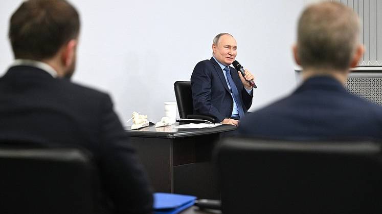 Владимир Путин: тратить материнский капитал на покупку автомобиля ― ущемление интересов детей