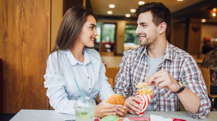 Стали известны цены на фастфуд в новых McDonald's