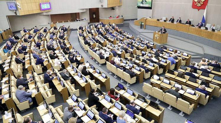 Губернаторам добавили срок