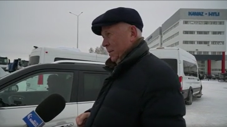 «Шикарная машина»: Чемезов прокатился на новом «Москвиче»