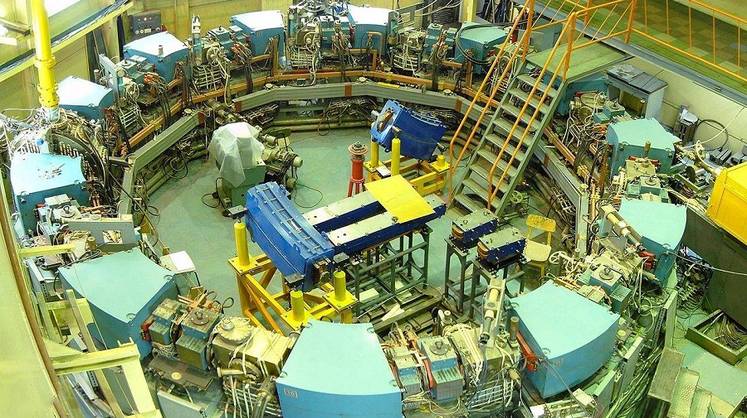 На проектируемом в Новосибирске уникальном коллайдере ученые смогут искать экзотические формы материи