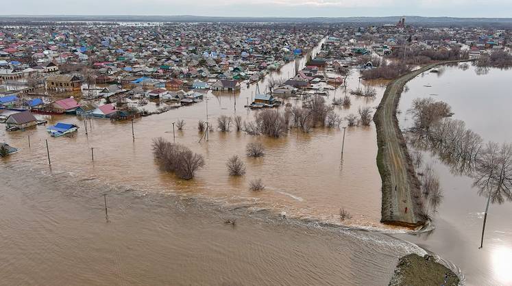 МЧС: в подтопленном Орске эвакуировали 1121 человека, включая 331 ребенка