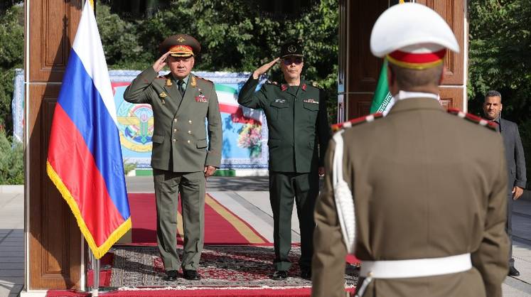 Шойгу прибыл в Тегеран для переговоров с военным руководством Ирана