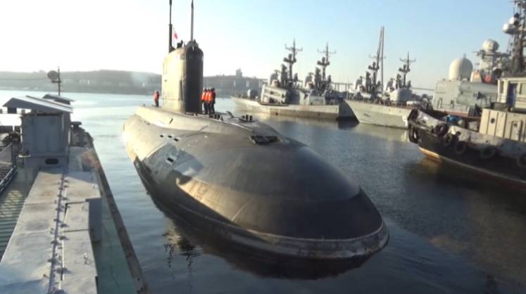 Новейшая российская подводная лодка «Магадан» выполнила пуски ракет «Калибр» в Японском море