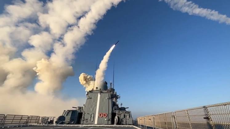 Минобороны сообщило о поражении объектов систем военного управления и энергетики под Киевом и Харьковом