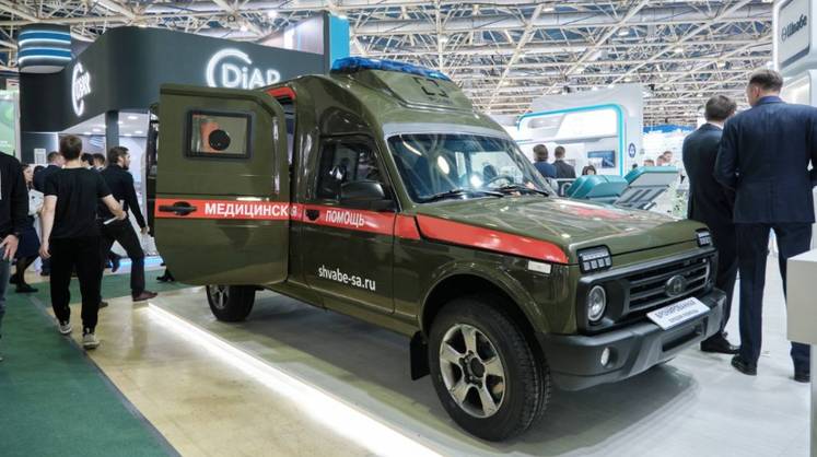 «Ростех» представил бронированный медицинский автомобиль LADA Niva Legend